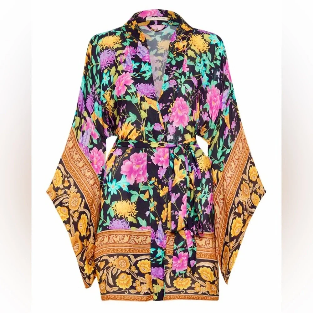 🌺🎉HP🎉🌺 NWT Spell & The Gypsy Butterfly Short Robe - Picture 4 of 16